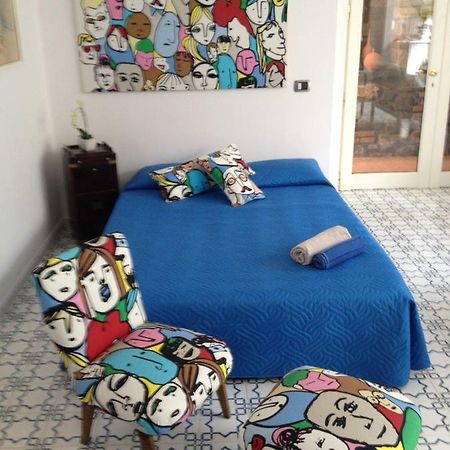 Bed and Breakfast Domus Felix à Sorrente Extérieur photo